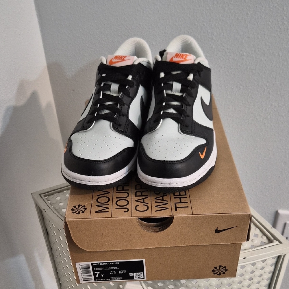 Nike Dunks